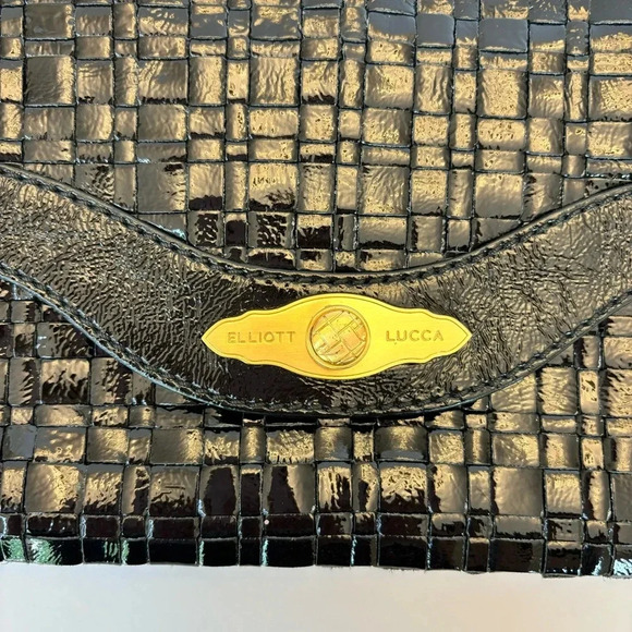 Elliott Lucca Woven Black Patent Leather Zip Top Foldover Large Clutch Wristlet - Picture 4 of 11